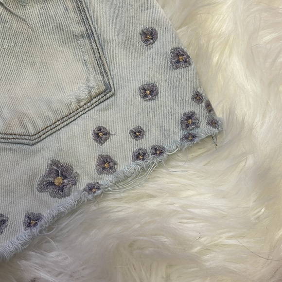 Floral Light Blue Denim Jean Shorts - Picture 3 of 8